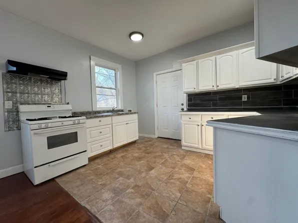 16 Laurel St, Waterbury, CT