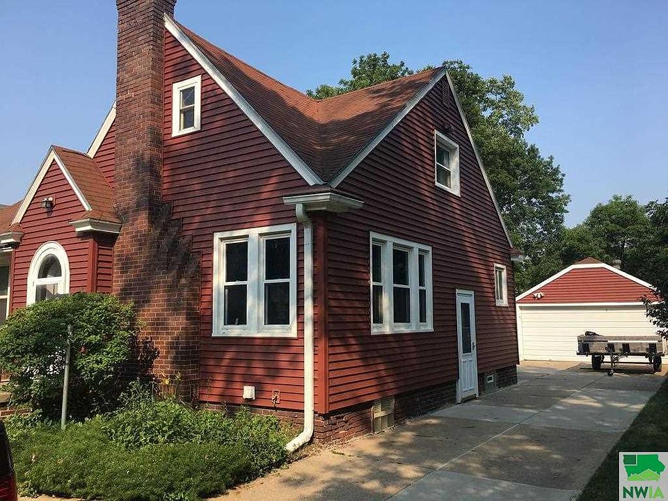 2nd image of 3314 Dearborn Blvd