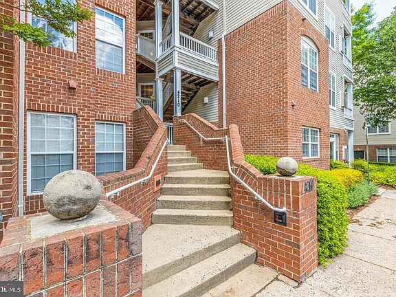 3rd image of 4210T Mozart Brigade Ln #T