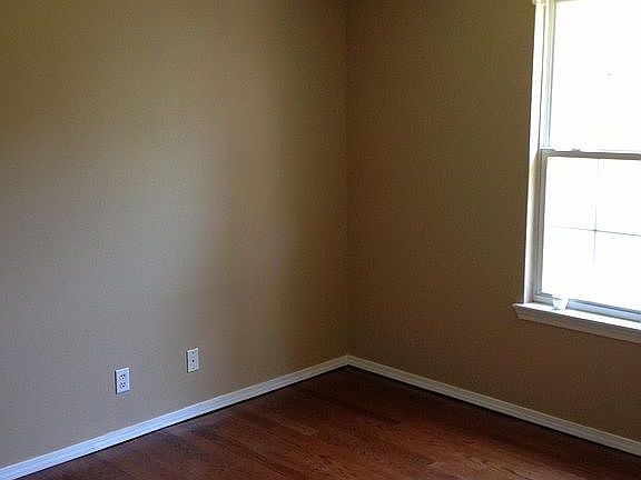 4th image of 14113 Shady Ln