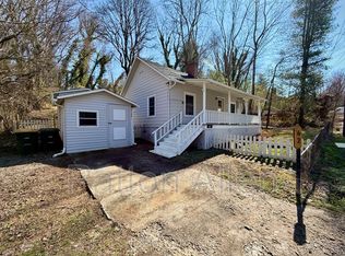 42 6th St, Asheville, NC 28804