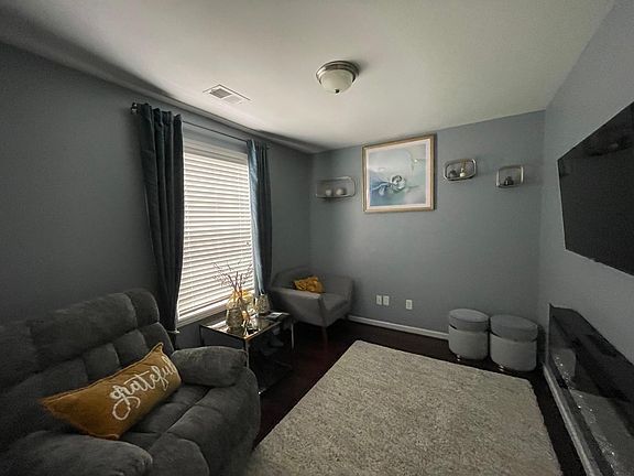 Chill room at entry
