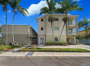 695 SW 11th St APT 304, Miami, FL 33129