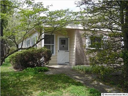 3rd image of 12B Hemlock St