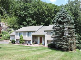 25 Shawe Valley Ln, Brewster, NY 10509