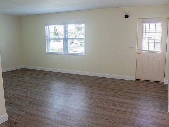 4th image of 1341 Fort Smith Blvd