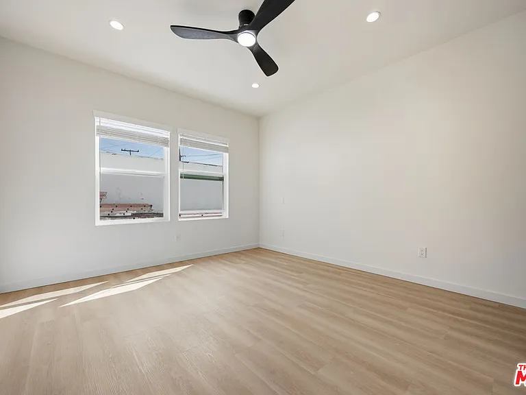3015 W Stocker Pl — Photo 9