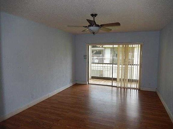 A16092Z_Master Bedroom