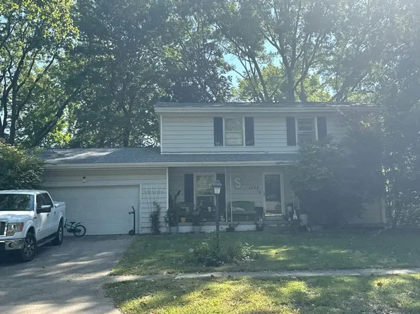 1208 Oakmont Dr, Springfield, IL 62704