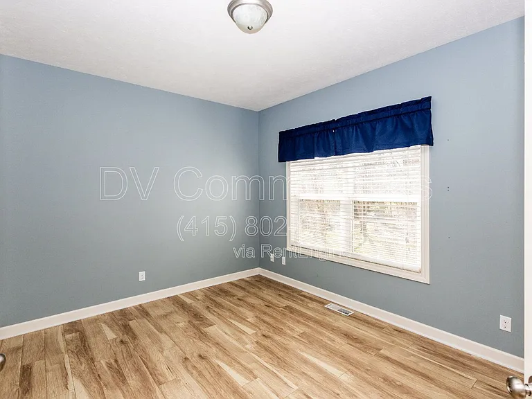 8240 Talbot Cir — Photo 16