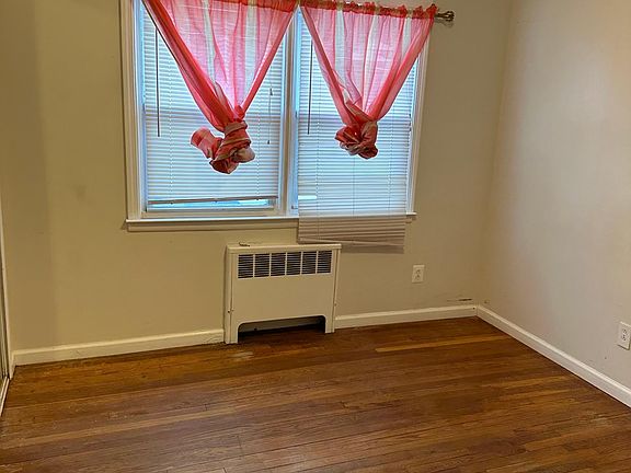 3rd image of 1419 Point Breeze Pl Floor 1