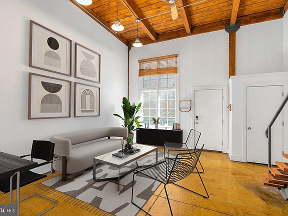3rd image of 314 Brown St APT 205