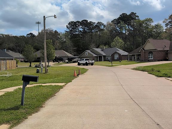 4th image of 421 Cross Dr
