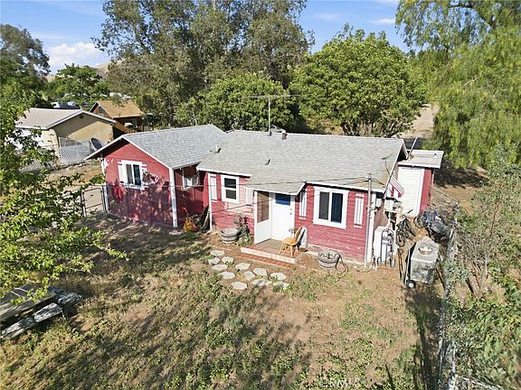 5th image of 3475 Hillside Ave