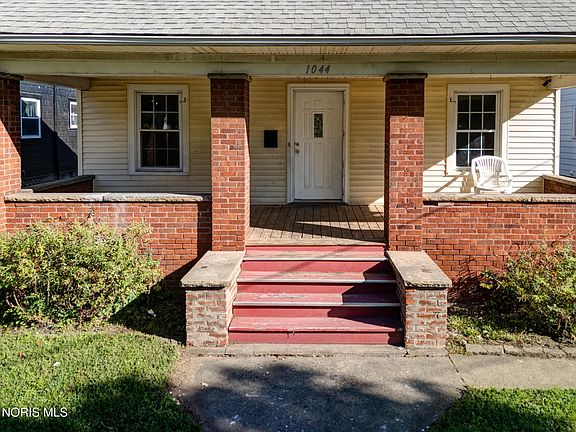 2nd image of 1044 Martin Ave