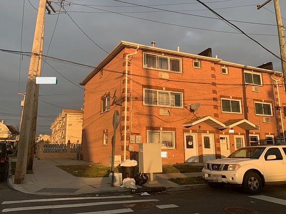 5th image of 14-03 McBride St