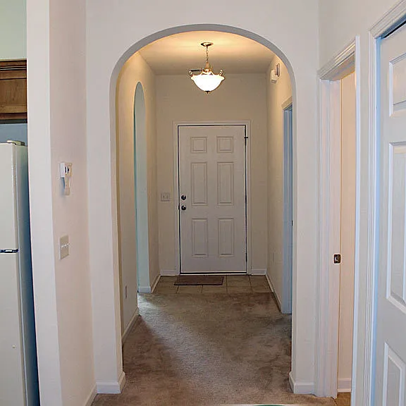 34 Falkland Ave — Photo 2