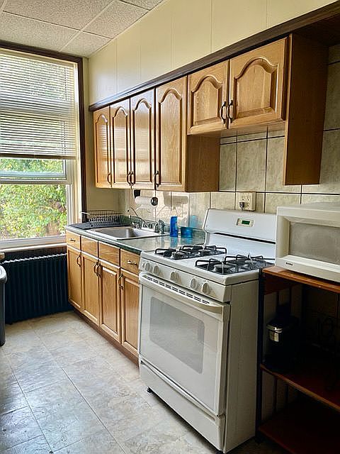 1st image of 20-23 Steinway St #1R