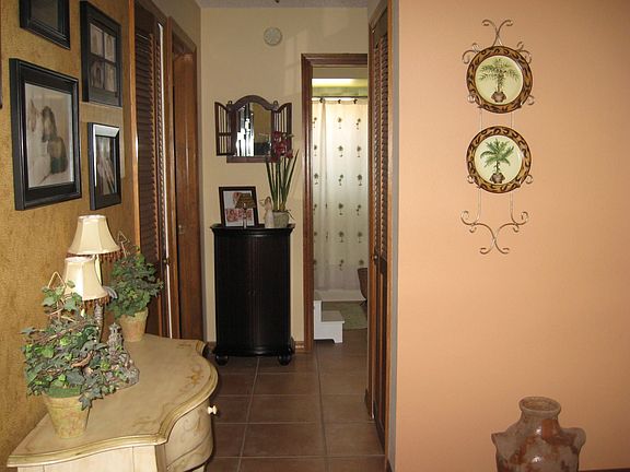 5th image of 1360 Maywood Ave