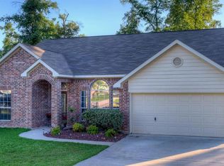 10865 Forest Creek Dr, Willis, TX 77318