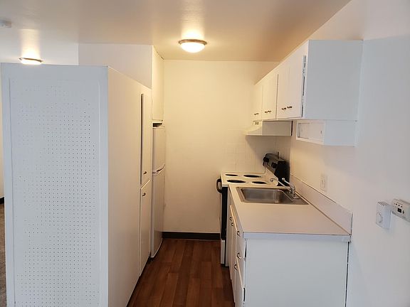 2nd image of 5219 University Way NE #201