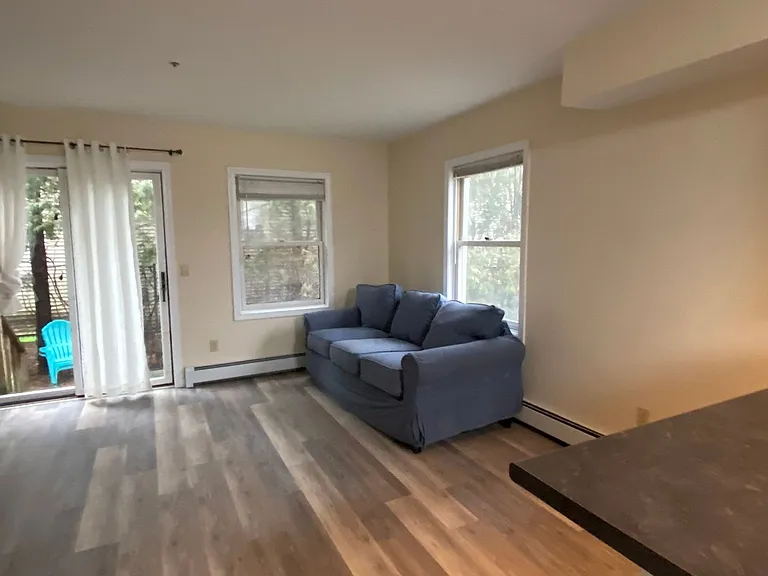 37 Hyde St — Photo 5
