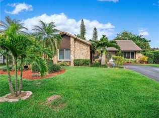 2565 NW 87th Dr, Coral Springs, FL 33065