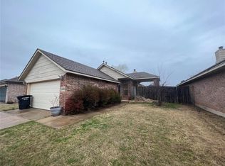 1303 SW 25th St, Moore, OK 73170
