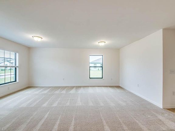 5th image of 863 Sea Urchin Cir