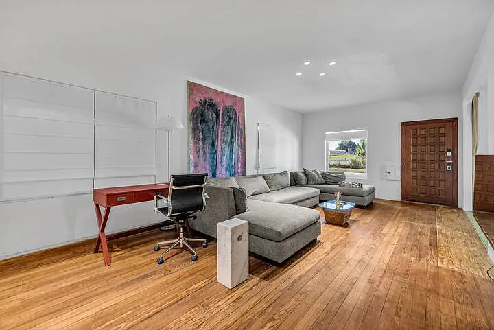 1439 E Admiral Blvd — Photo 4