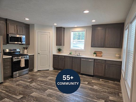 3rd image of 1133 Yeomans St #104