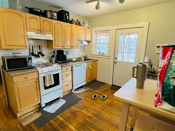 9 Oak Square Ave #2R, Brighton, MA 02135
