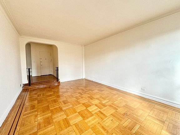 2nd image of 30 Park Ter E APT 2H