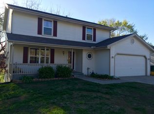 1817 SW Urish Rd, Topeka, KS 66615