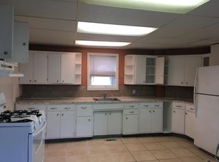 15 Robinson St, Lowell, MA 01852