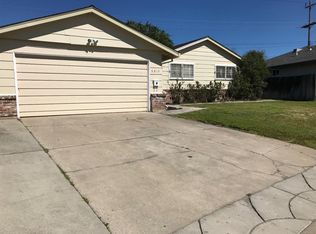 6813 Flamingo Way, Sacramento, CA 95828