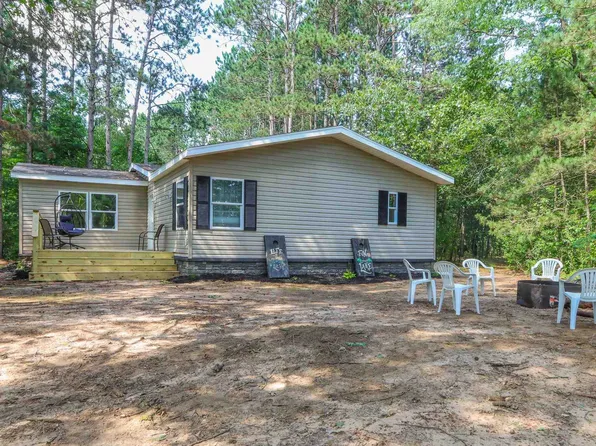 N1391 McAllister Rd, Waupaca, WI 54981