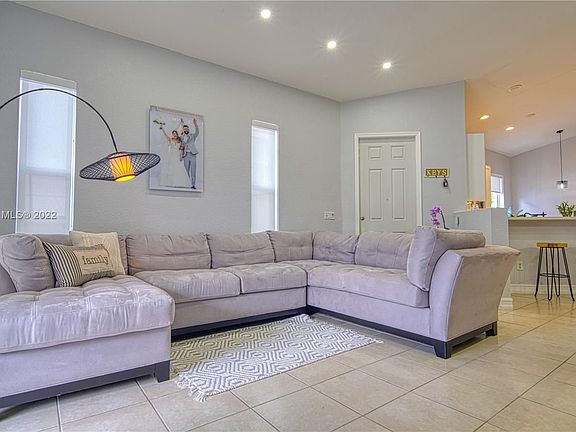 4th image of 1166 NE 37th Pl #1166