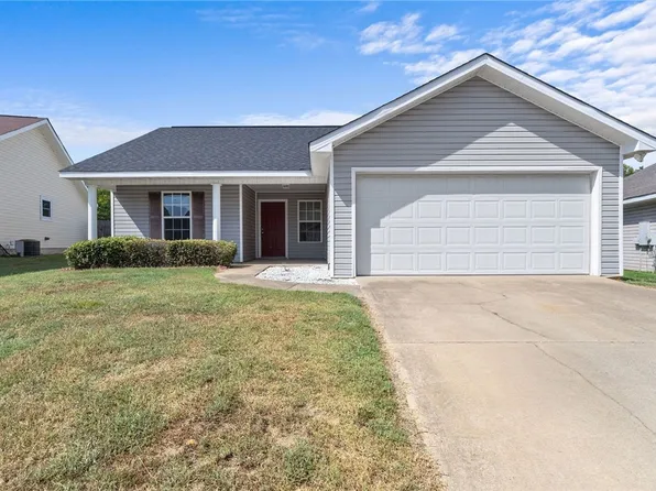 129 Peyton Ln, Moundville, AL 35474