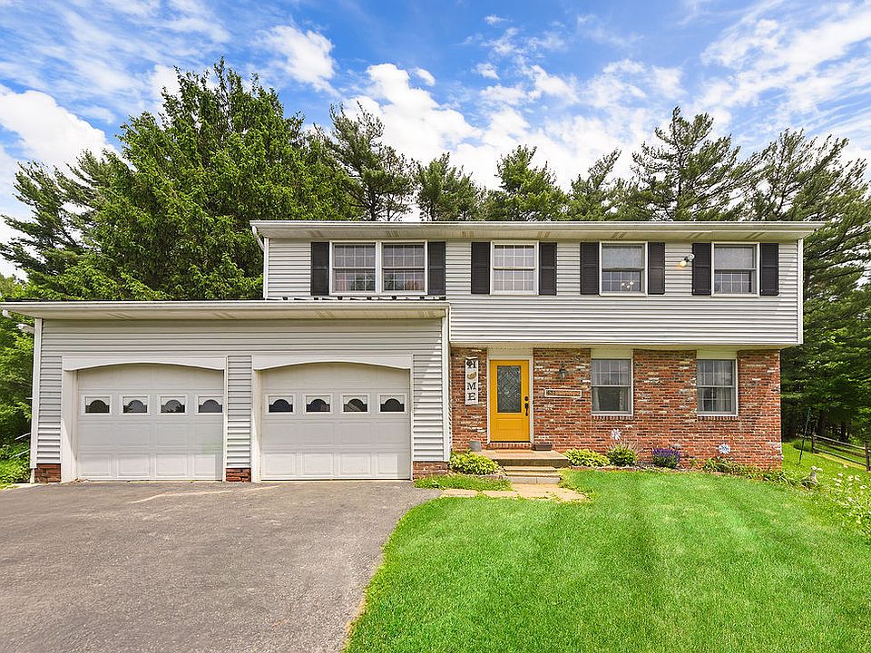 1st image of 431 Deerfield Dr
