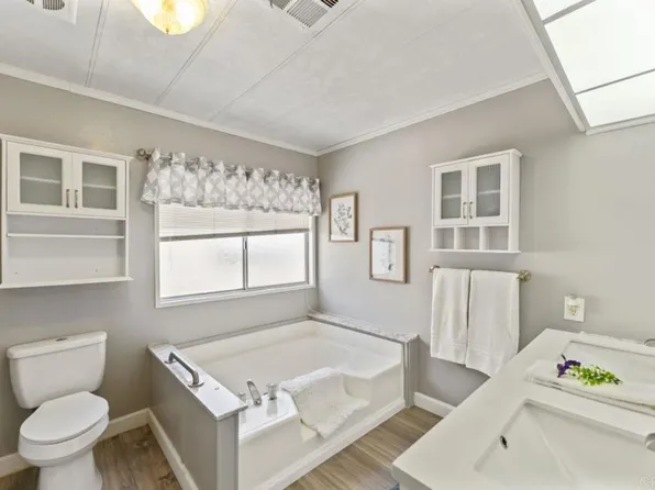 1223 Brentwood Way, Hemet, CA 92545
