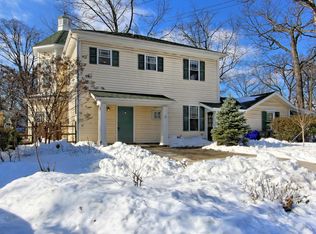 2303 S Arlington Ridge Rd, Arlington, VA 22202