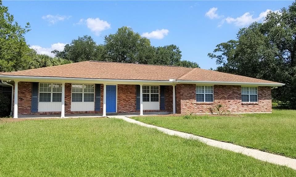 1st image of 58432 Park Dr