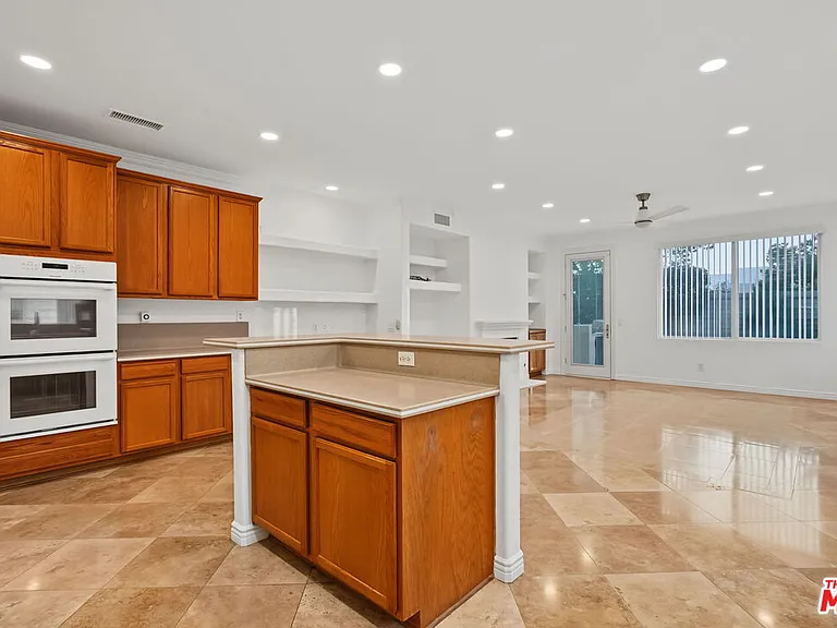 5711 Citrus Ranch Cir — Photo 15