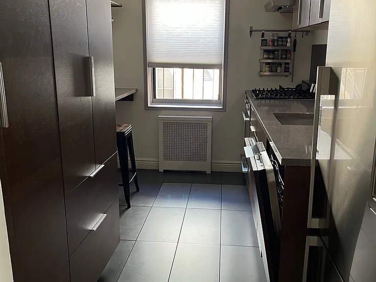 140 7th Ave #6D — Photo 5