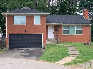 541 Haskins Dr, Lexington, KY 40508