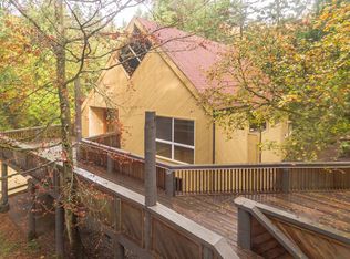 8855 SW Katherine Ln, Portland, OR 97225