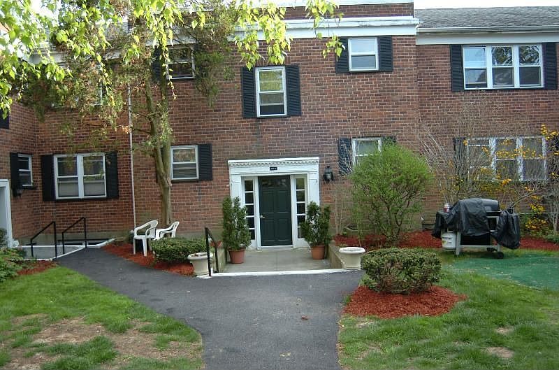 1st image of 135 S Highland Ave APT 4A3