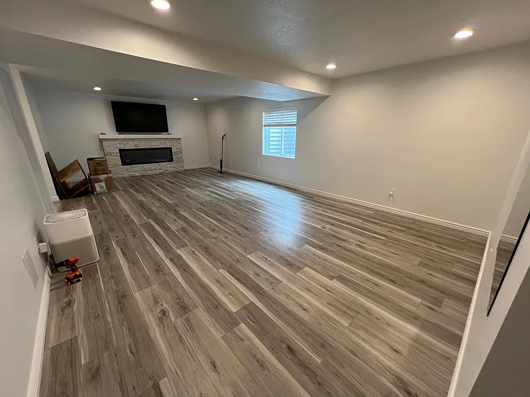 2025 W 900 N — Photo 32