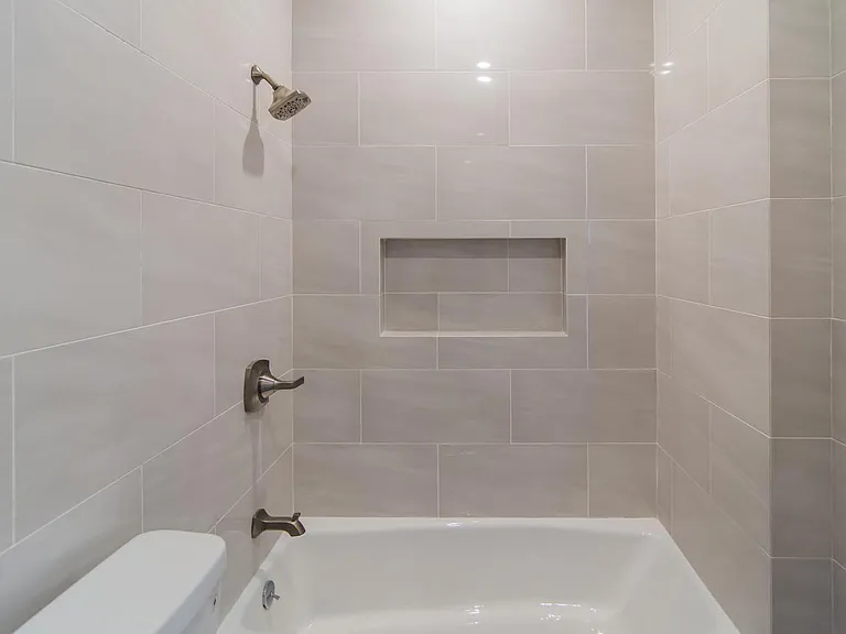 318 Washington St #4R — Photo 8